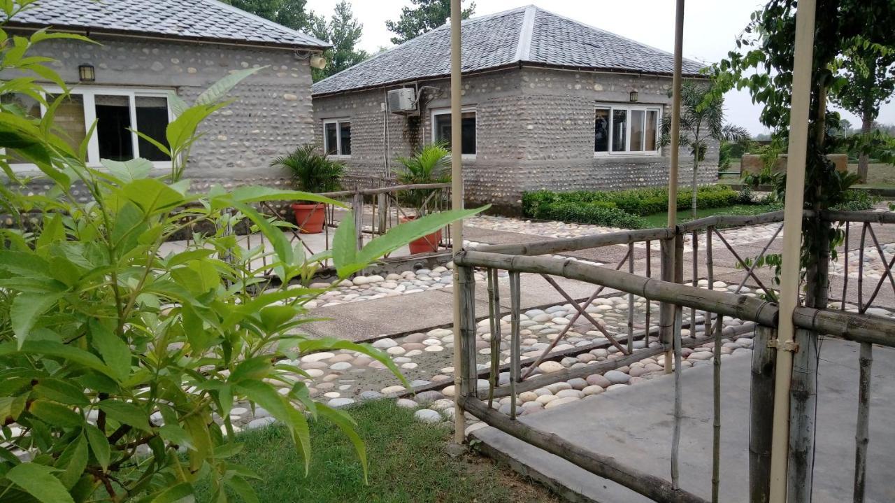Anand At The Satluj Hotel Anandpur Sāhib Екстериор снимка